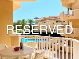 Spacious two-bedroom apartment with character next to the Mar Menor