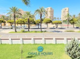 Preciosos y moderno apartamento en venta en Marinesco I - Tomas Maestre Marina, KM 12.