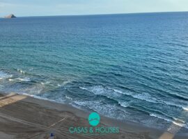 Apartamento en Pleamar II con dos dormitorios frente al Mar Mediterráneo en La Manga